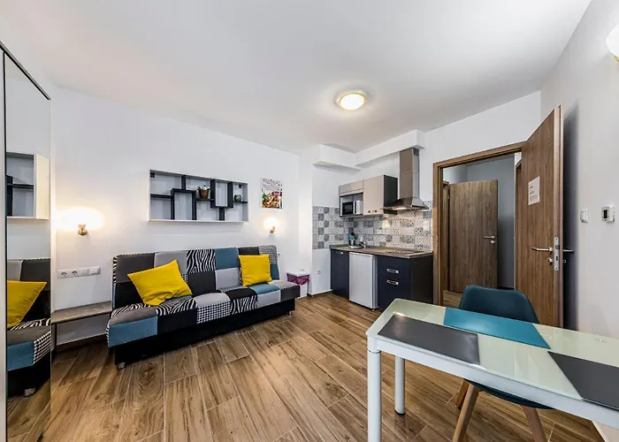 Aparthotel Enjoy 4*