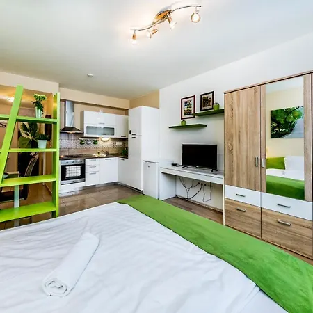 Hotel apartamentowy Enjoy 4*