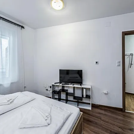 Apartmanhotel Enjoy 4*