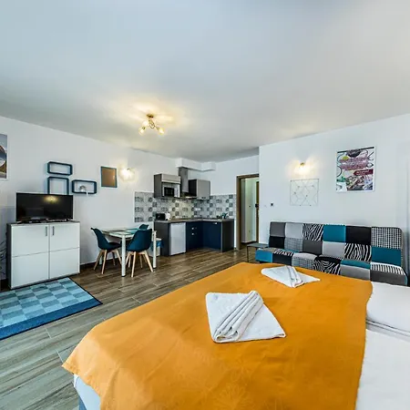 Enjoy Apartmanhotel 4*