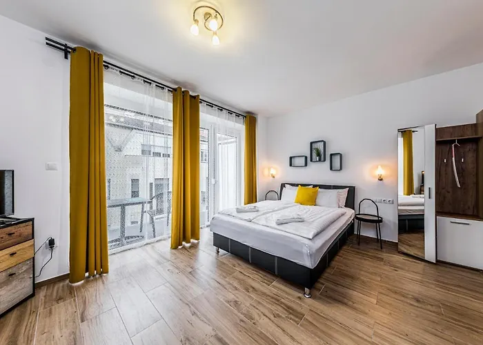 アパートホテル Enjoy 4*